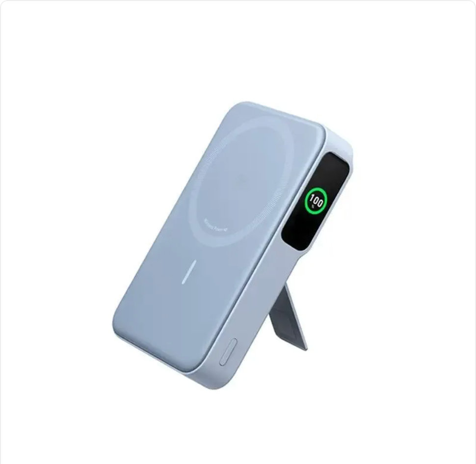 High Quality Magnetic Wireless Power Bank With A Charging screen on the side